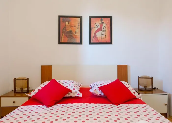 Vesna&ivan 特罗吉尔