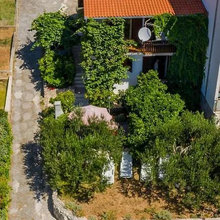 Vesna&ivan Apartment Trogir